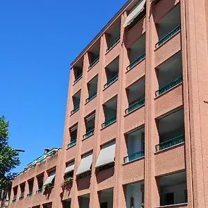 6 A Casa , Milan Italie