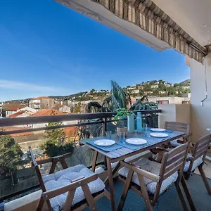 Saint James-12 , Le Lavandou France